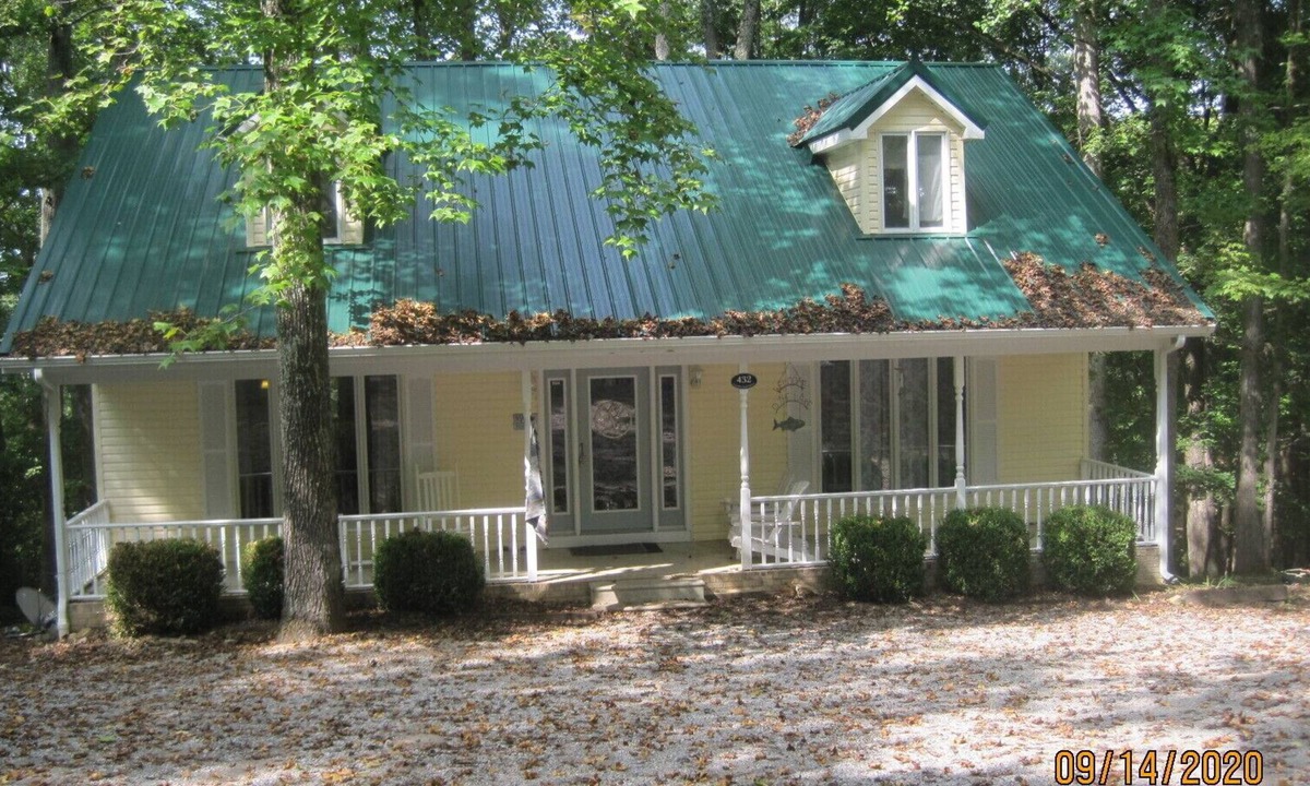 Cadiz House | Lazy Daze on the shores of beautiful Lake Barkley!