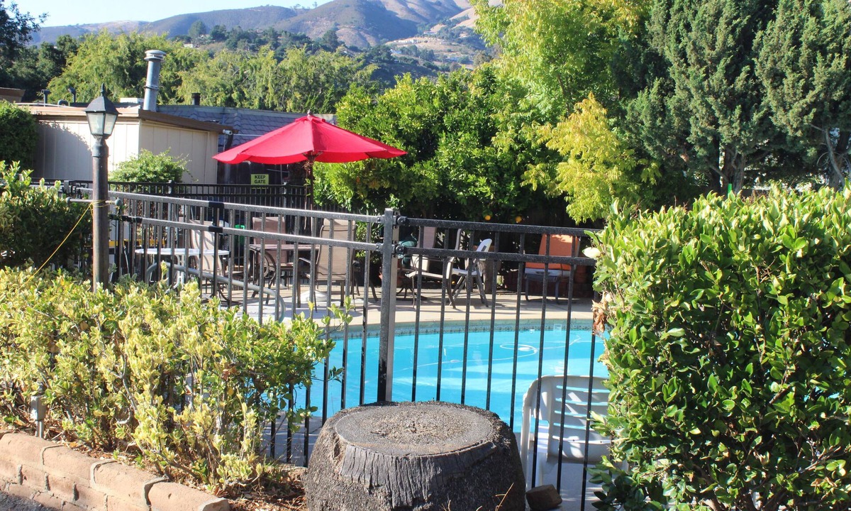 Carmel Valley House | Little European Lodge