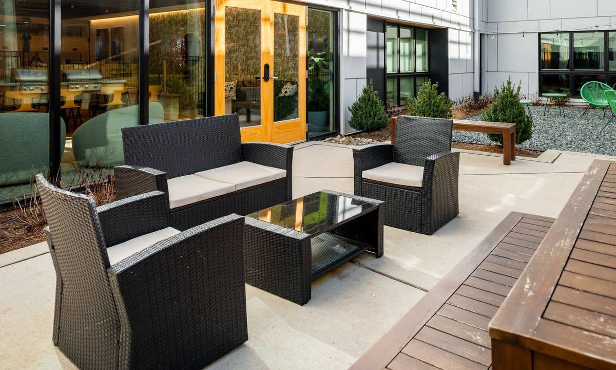 Optimist Park Apartment | Luxurious & Comfy Downtown Oasis ~ Views ~ Parking