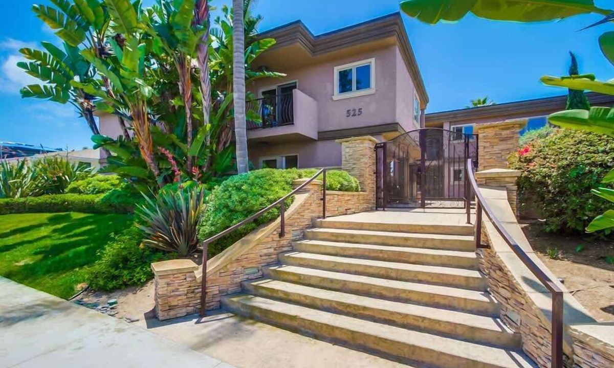 Village of La Jolla Condo | Marine Drift - 1BD walk to beach