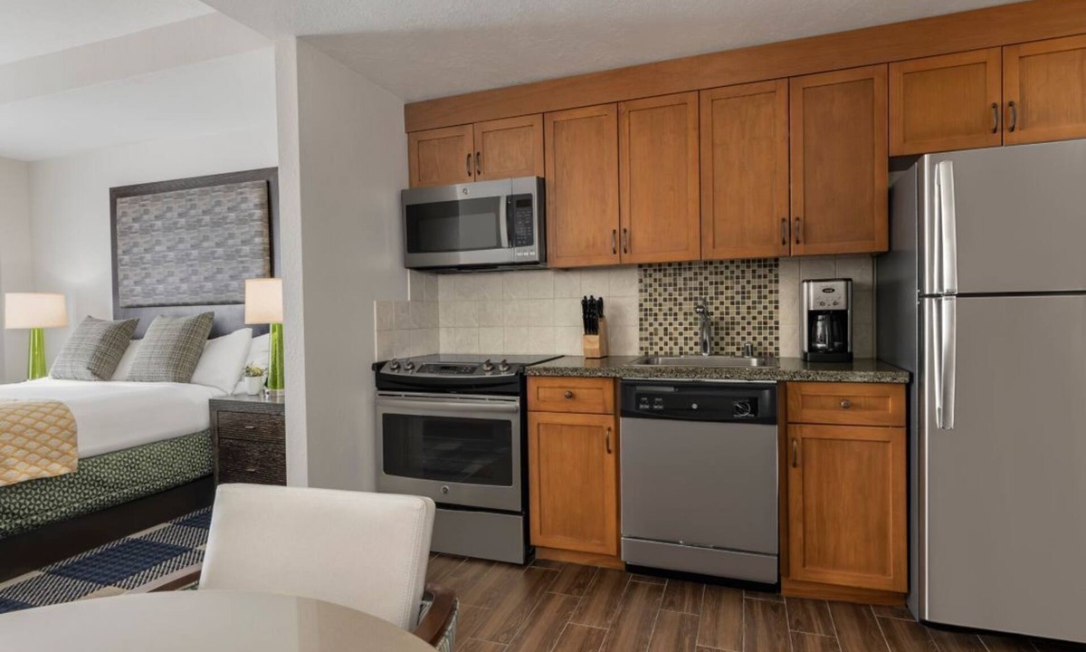 Lakeside Park Condo | Marriott/Heavenly Resort Studio Condo w/own private hallway.