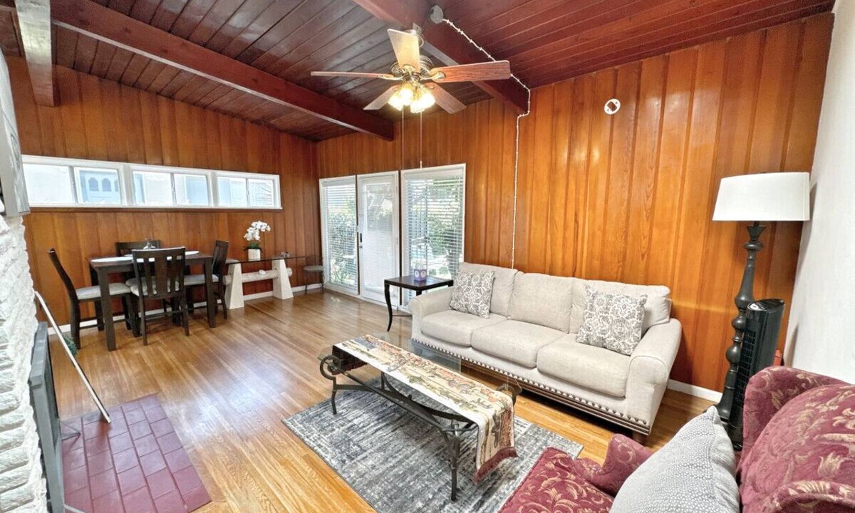 East Manhattan Beach Apartment | MB Gem 2 - 1.3Miles To Beach, Close To LAX & Park