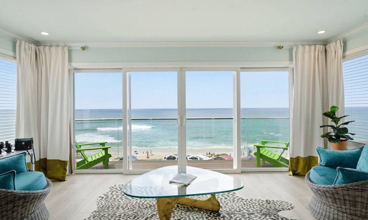 Beach Barber Tract House | Mermaid Manor Eclectic Beachfront Property in La Jolla