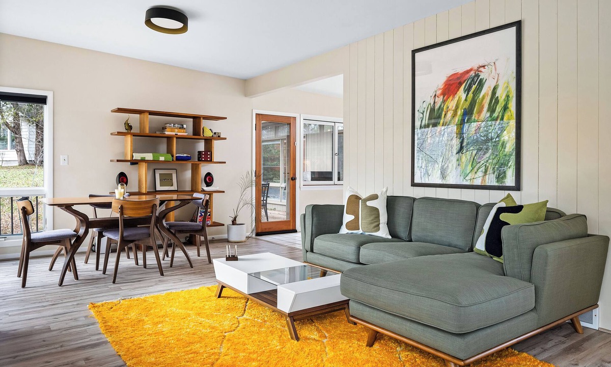 Northport House | Midcentury Millpond | Dog-Friendly Waterfront + Patio | Walk to Northport