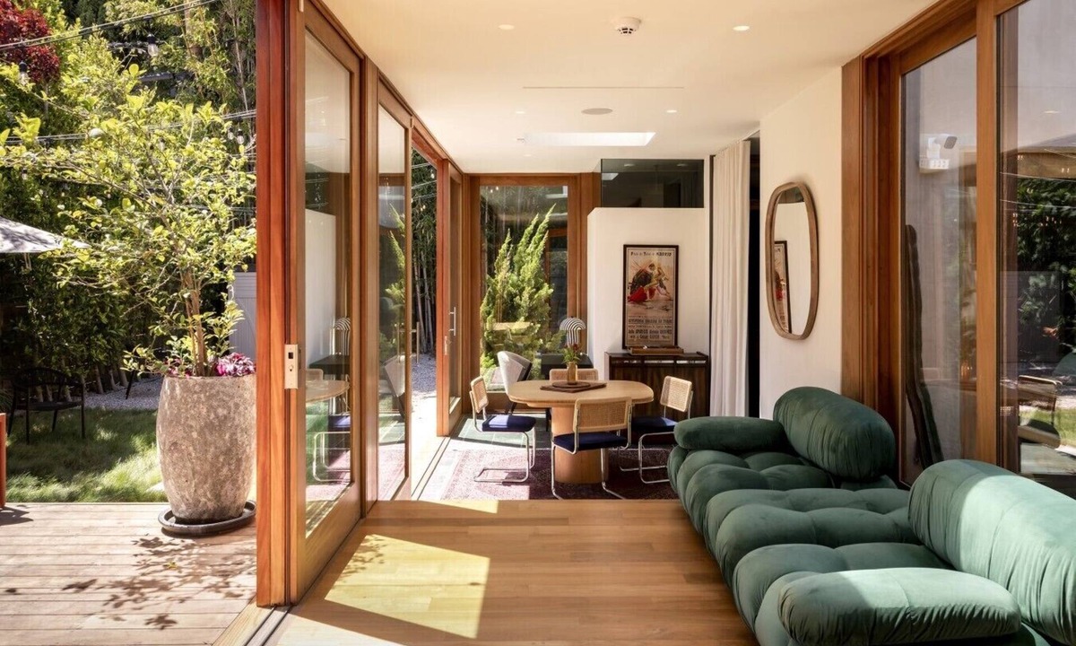 Venice House | NEW! Venice Architectural Home with Yard & Theater