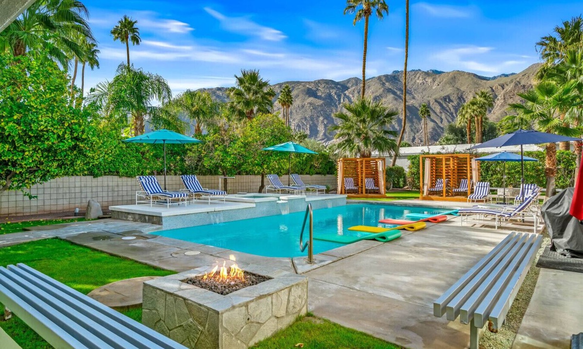 Old Las Palmas House | NEW Wellness Retreat Old Las Palmas! Pool! Hot Tub! Cold Plunge! Views! Expresso
