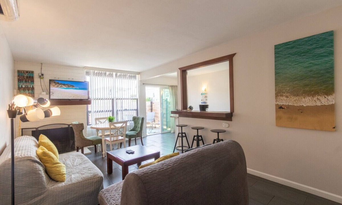 Ocean Beach House | Ocean Beach Bungalow Separate Entry and Clean