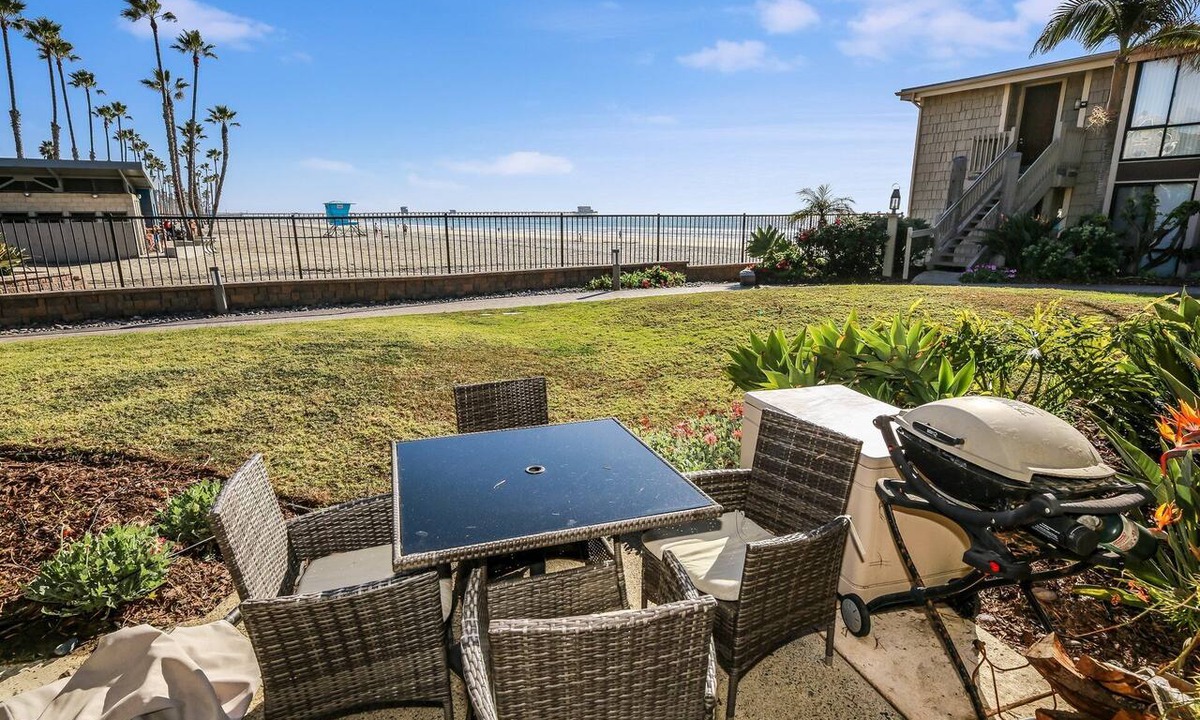 Townsite Condo | Ocean/Pier View Ground Level Cottage, Remodeled, Steps to the Gate and Sand D11 - Beachfront Luxury