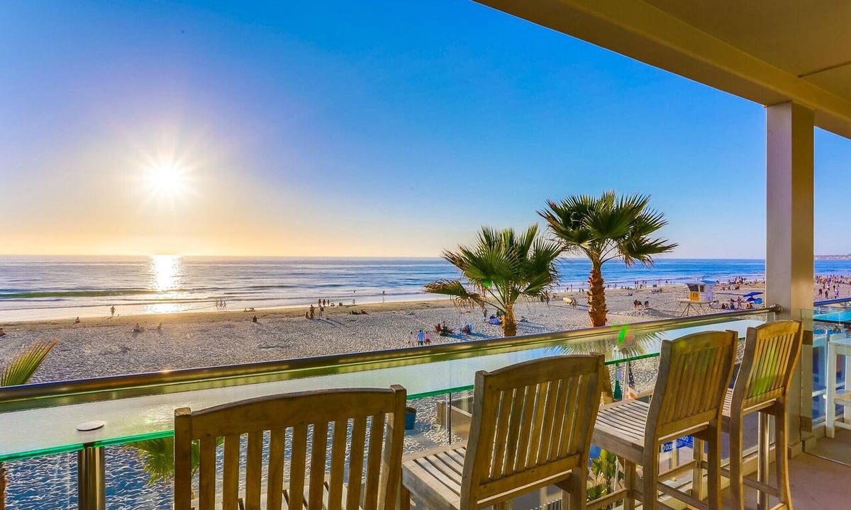 South Mission Beach Condo | Oceanfront 3BR | South Mission Beach 5