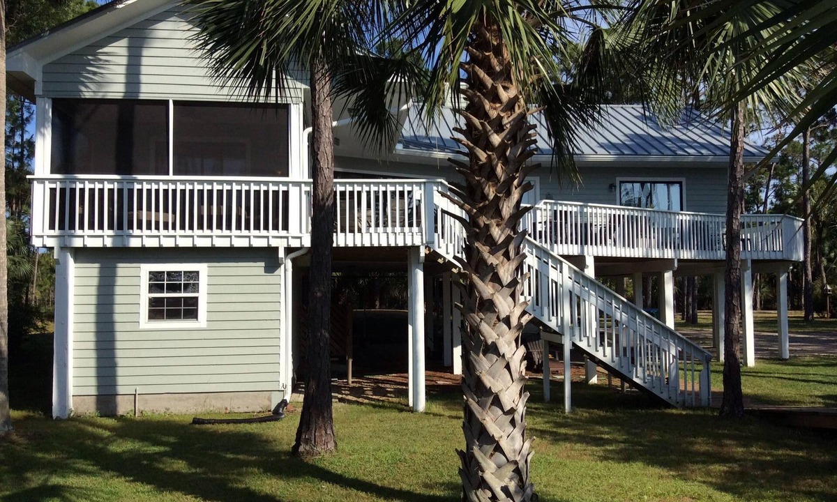 Plantation House | Private 2.5 acre bayfront. KAYAK LAUNCH + boat slip. July 12-18 open
