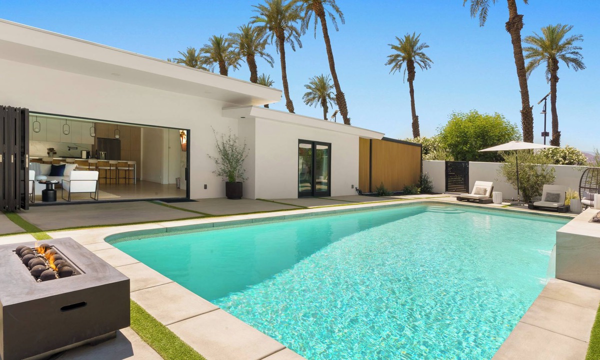Indio House | Private Desert Retreat | 4BD | 2 Full Homes | Pool, Mini Golf, Spa!