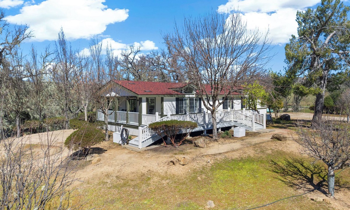 Bradley House | Relax & Unwind ~ The Clubhouse @ Paso del Rio Ranch near Paso Robles