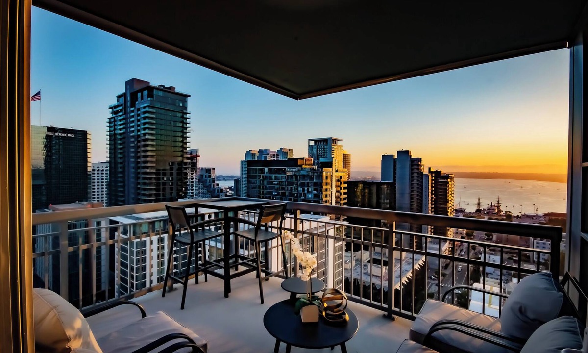 Cortez Hill Condo | Renovated Ocean, Bay and City View-2 Bed, 2 Bath Condo in Little Italy
