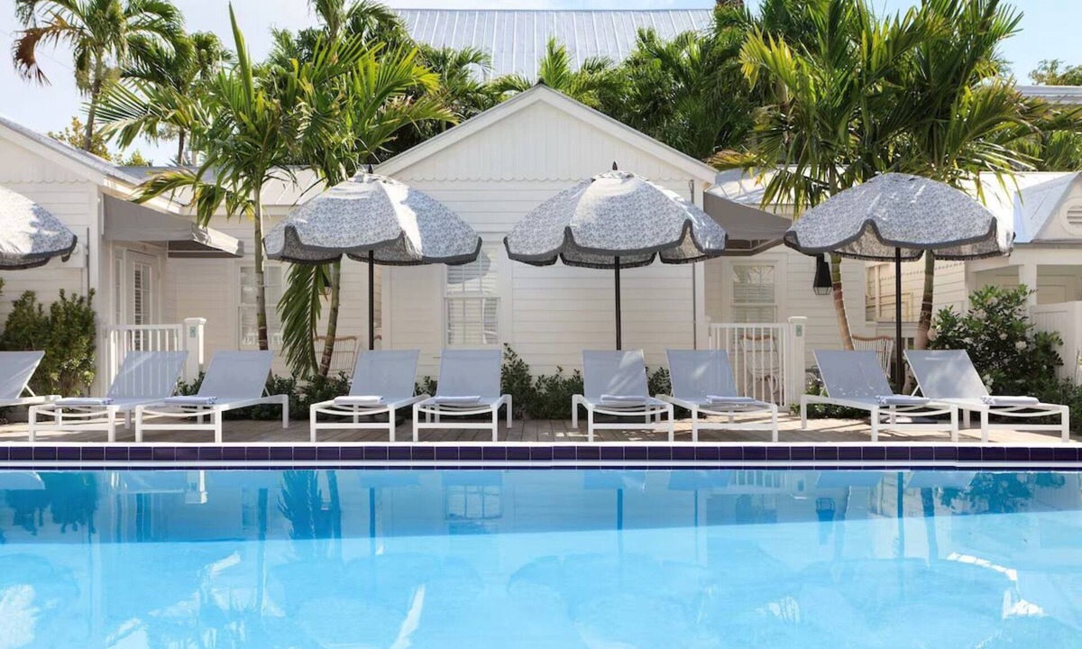 Old Town Hotel | Romantic Getaway with Plush Turkish Robes & Inviting Pools! Free Breakfast