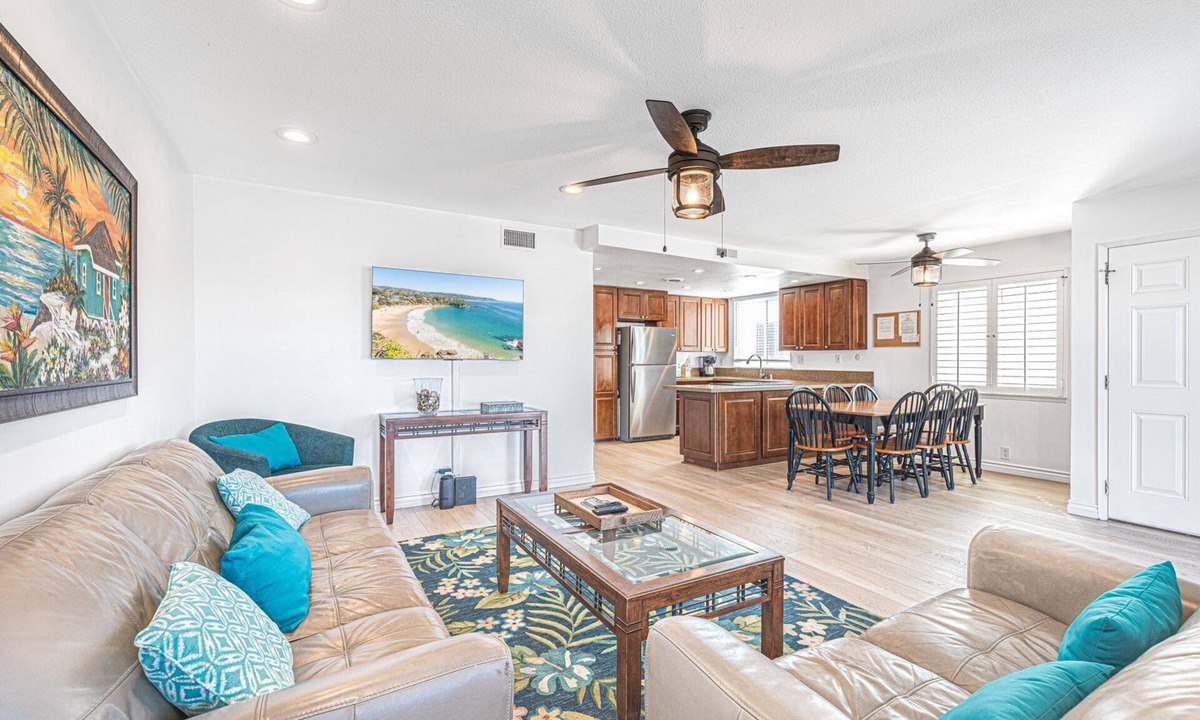 West Newport House | Roomy Interior w/Ocean View, Cool, Beachy Details, Walk to it All!