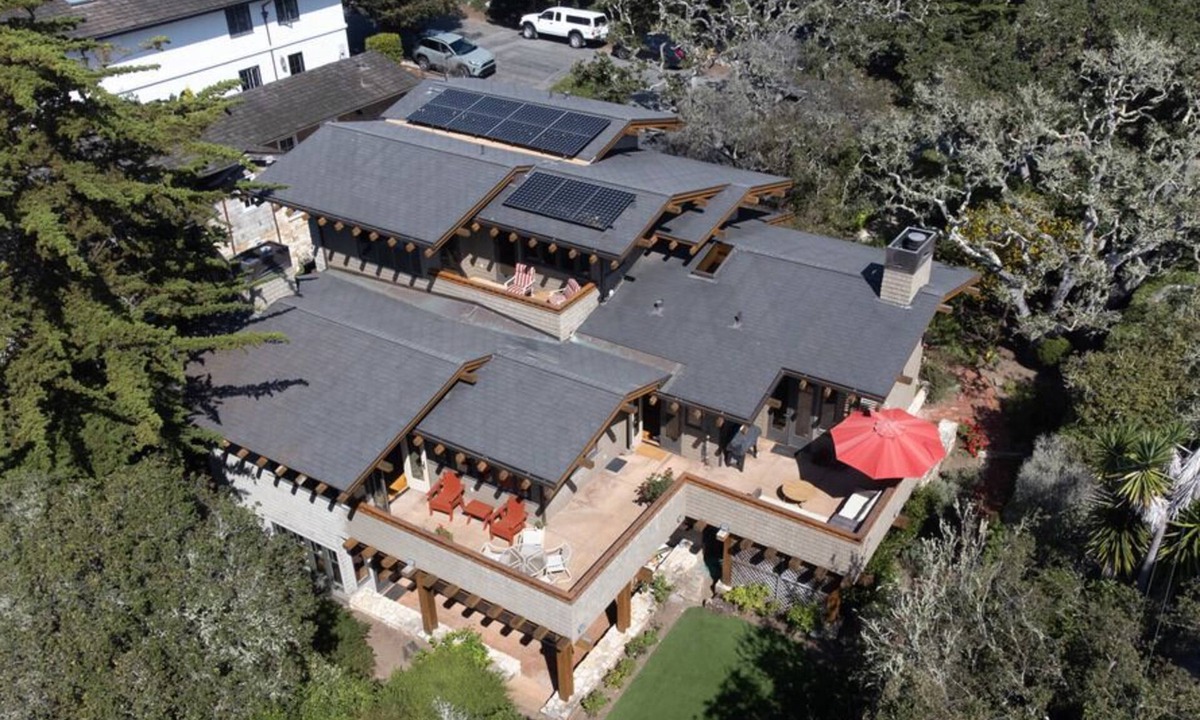 Golden Rectangle House | Sea Blink - Carmel House - Three Blocks from the Beach!
