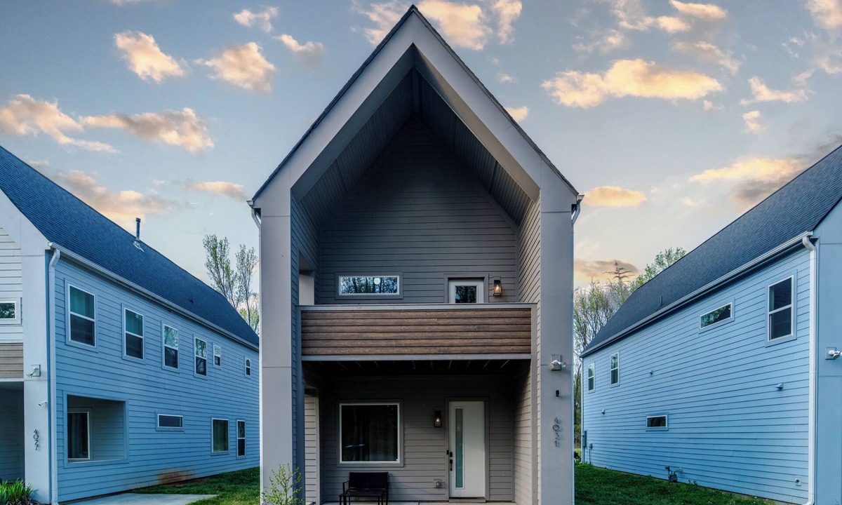 Sugar Creek House | Serene 4BR Home with Spacious Backyard
