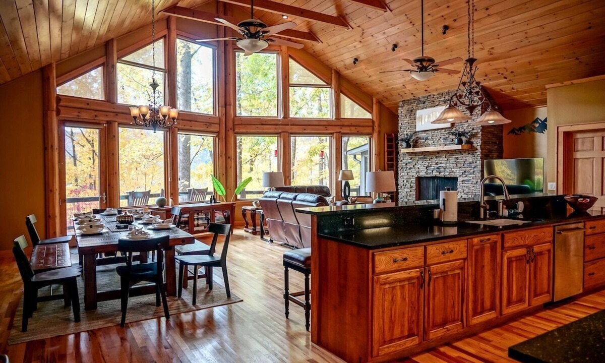 Maggie Valley Cabin | Serene Green - Views, Hot Tub, Full Kitchen, Big Deck, Fire Pit, Hiking, Golf