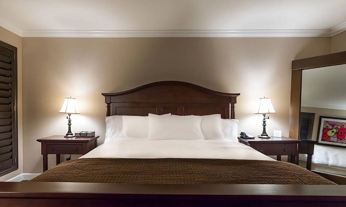 Cupertino Hotel | Silicon Valley Stay | Executive King | Free Breakfast | Pool, Pets Allowed