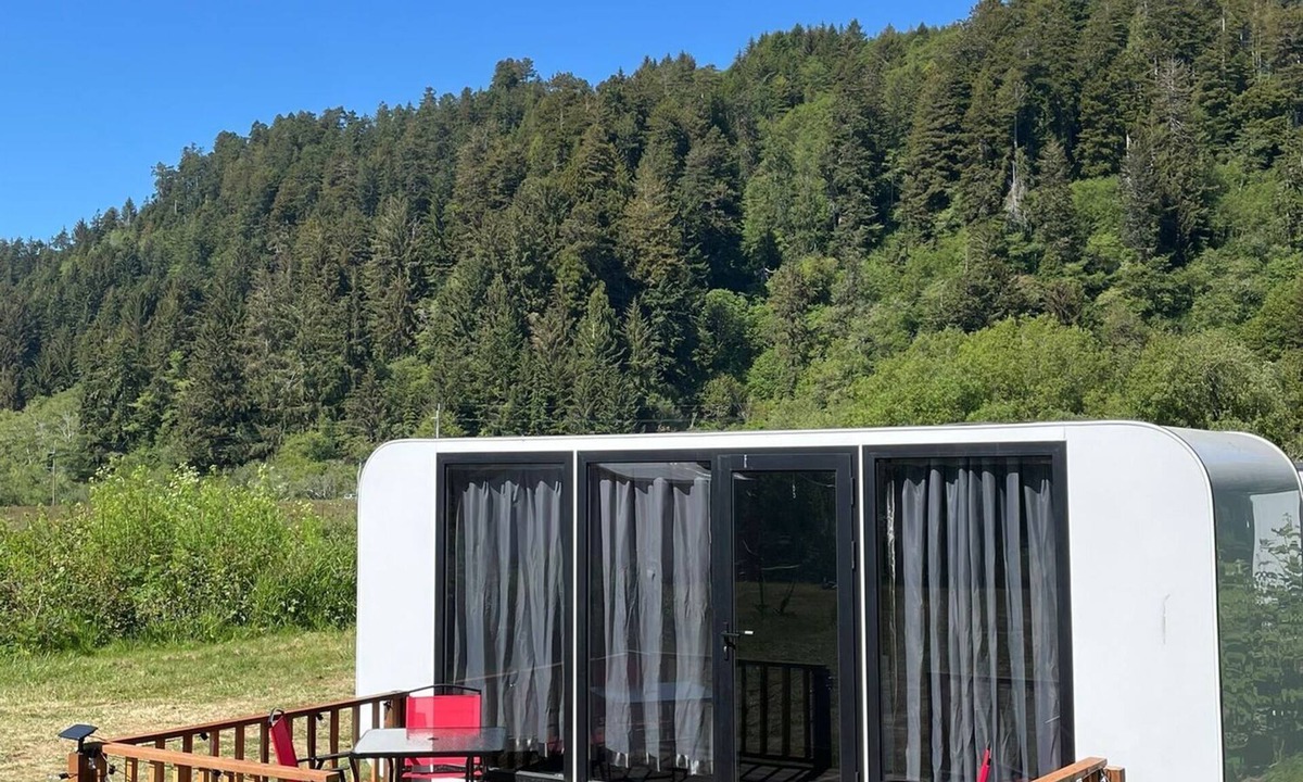 Klamath Cabin | Sleek and Modern Glamping Pod in Klamath, Perfect for a Getaway near the Pacific Ocean