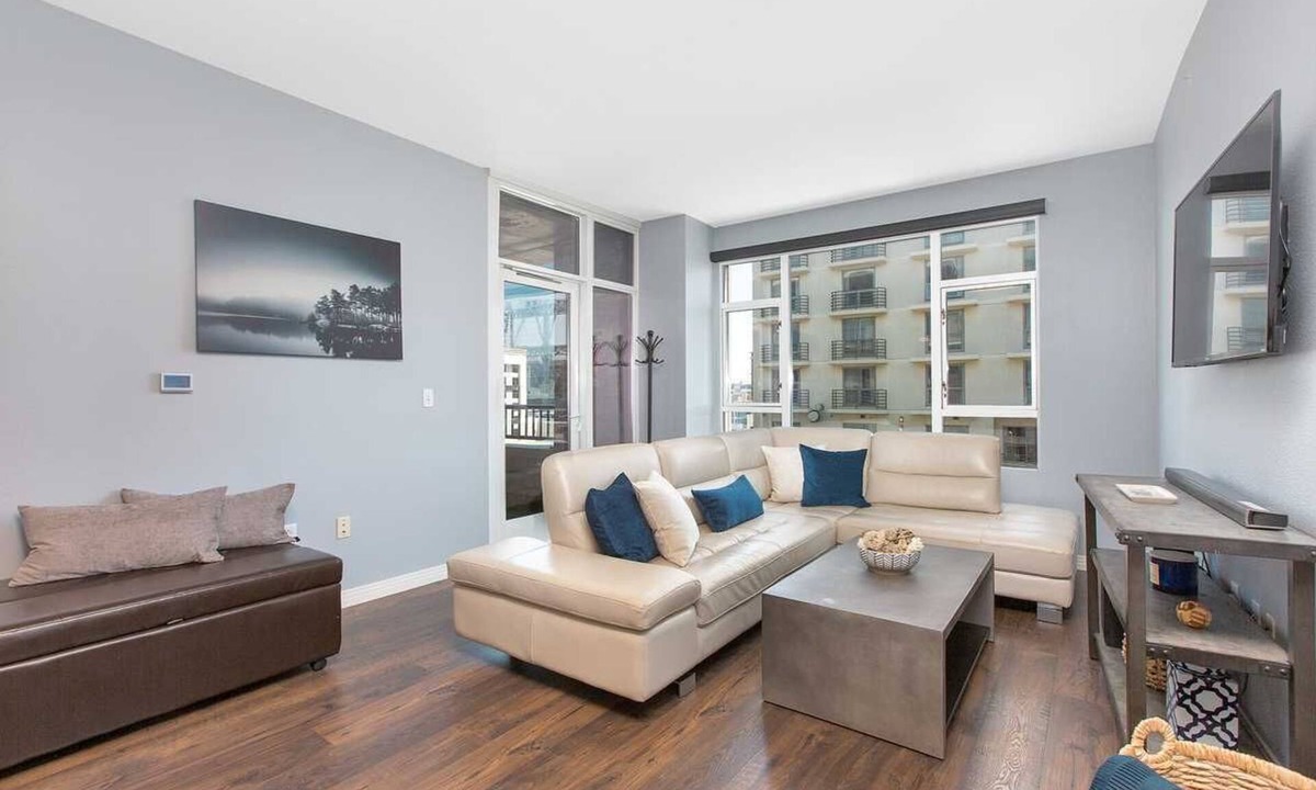 Gaslamp Quarter Condo | Sleek Sophistication in Gaslamp
