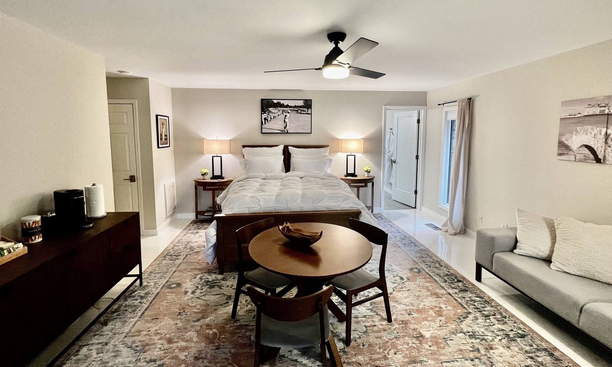 Pinehurst Cottage | Spacious golf course view Studio