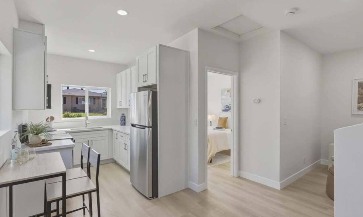 Rolando Village Apartment | Splendid 1-bedroom apartment in delightful La Mesa with AC and Laundry