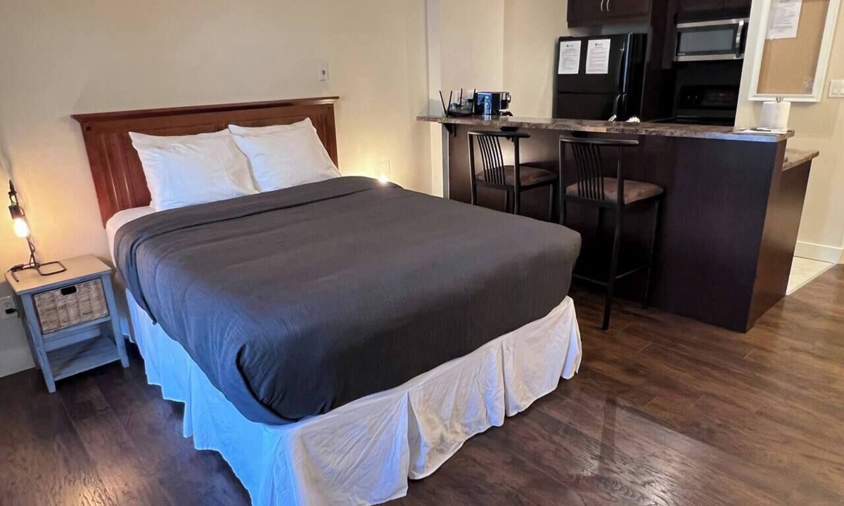Fernie Condo | Studio with Kitchen, Great Location