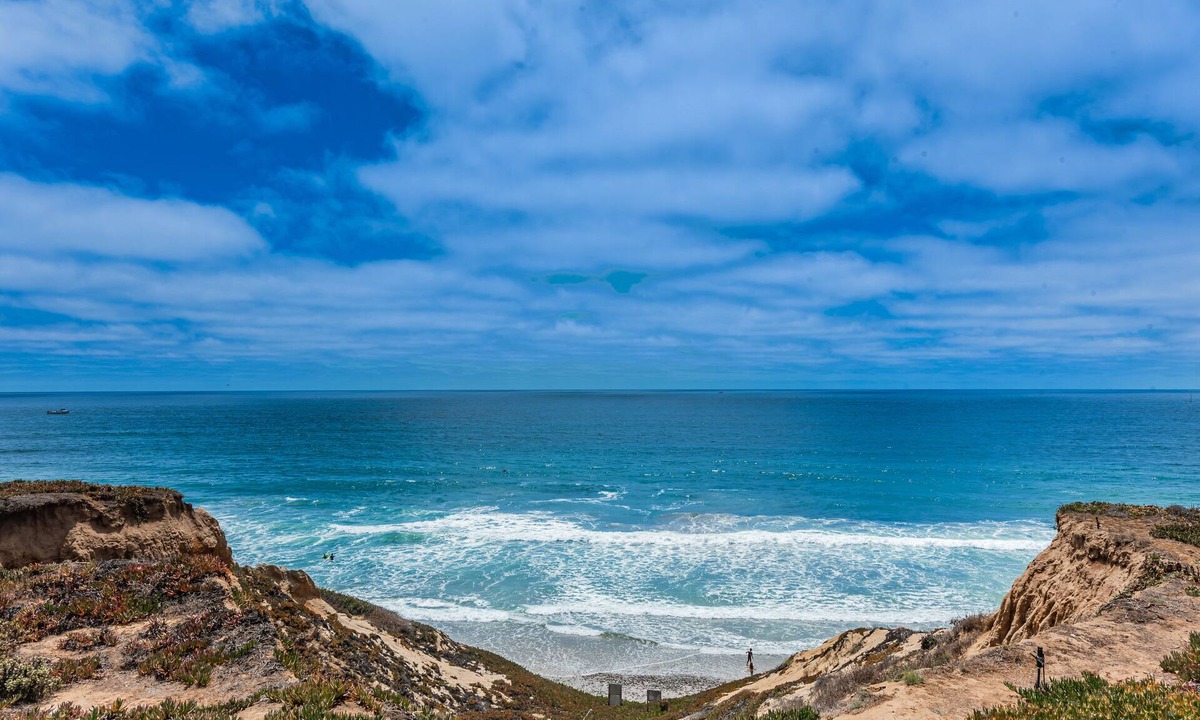 Encinitas House | Stunning Whitewater Views from Oceanfront Property! Gorgeous!