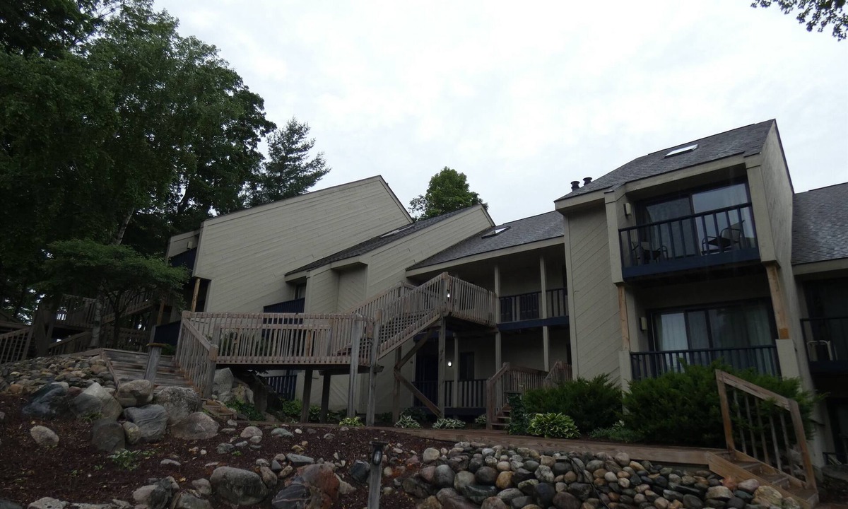 Bellaire Condo | Summit Solitude just steps from fun!