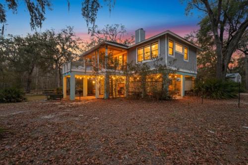 Bell House | Suwannee House with Bungalow