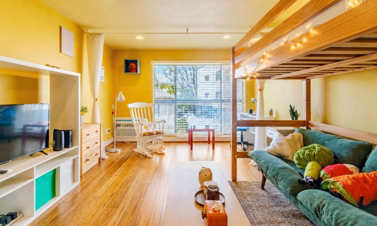 Westwood Apartment | Sweet Joyful Home with Pool & Gym-Steps from UCLA!