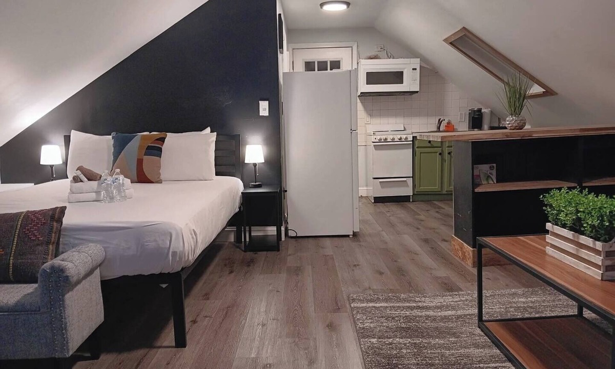 Johnston Apartment | The Studio-Suite at Putnam Pike NEW APT Near PVD