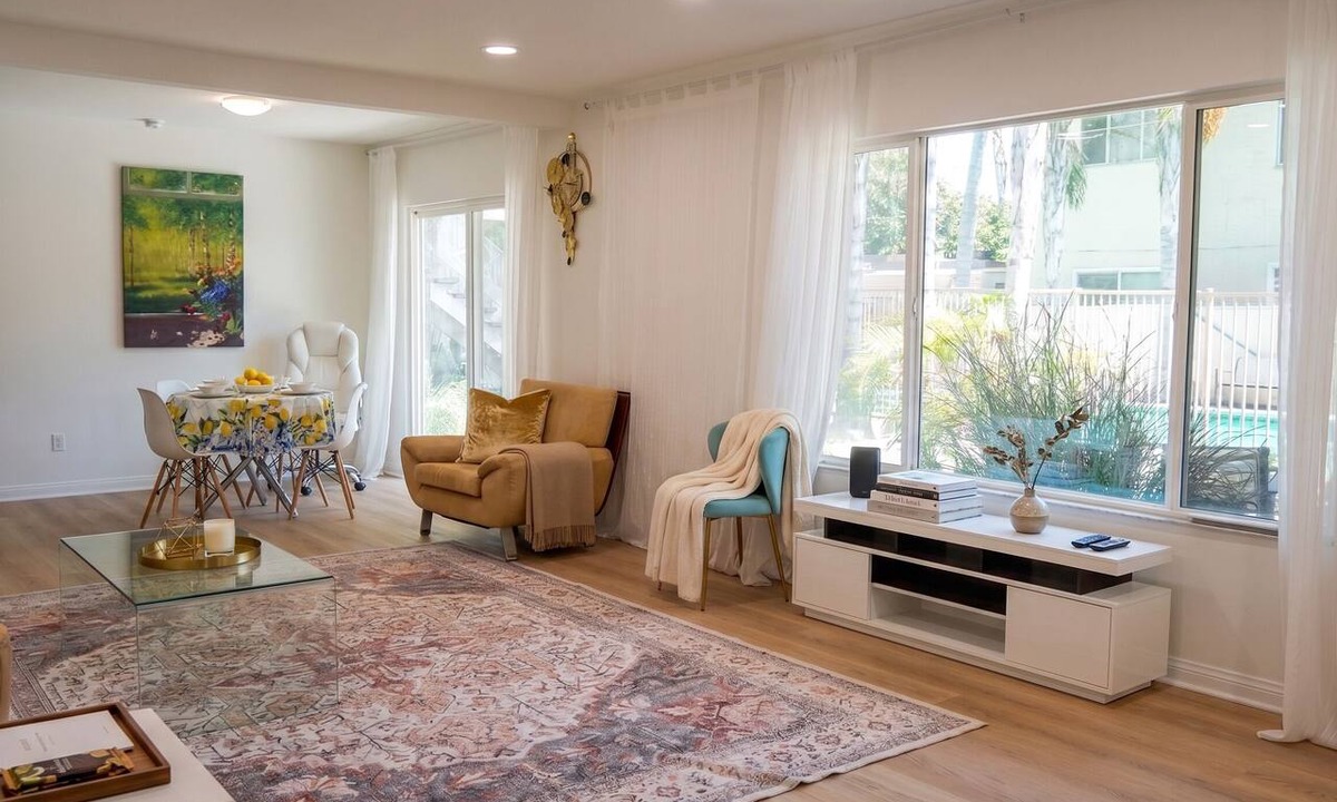 Valley Glen Apartment | The Ultimate Spacious Home Base for Los Angeles
