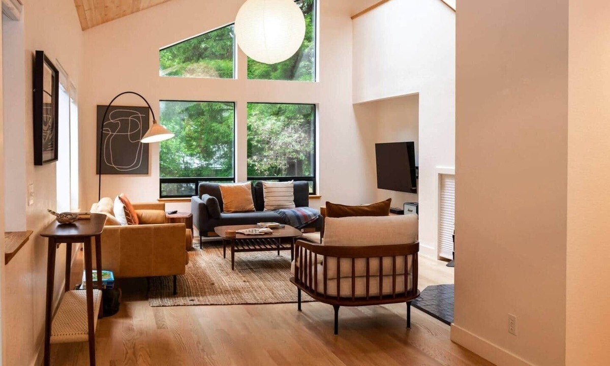 Sea Ranch House | The Wild Kindness: Modern Seclusion in a 3bd home