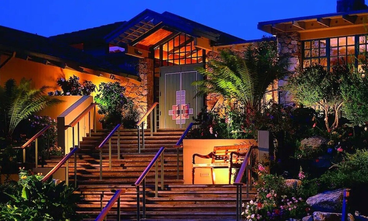 Carmel Highlands Resort | This listing does not exist