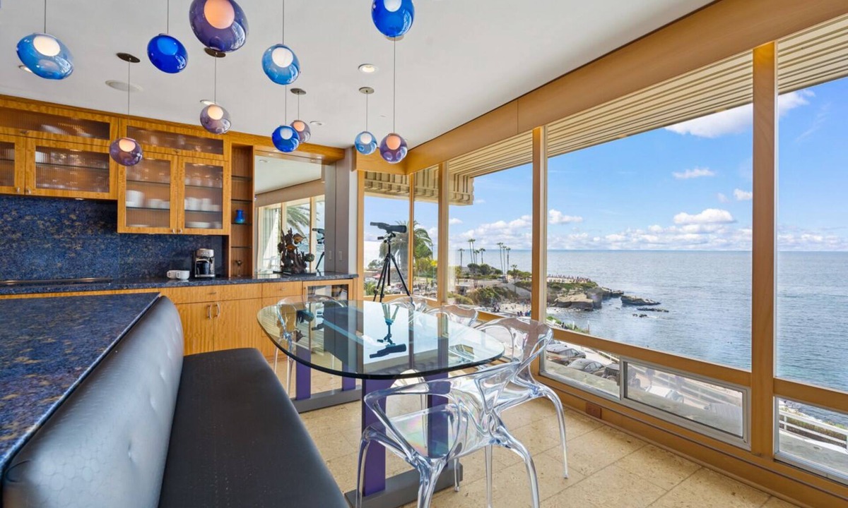 La Jolla Condo | Top-corner Penthouse with captivating views across from the famous La Jolla Cove