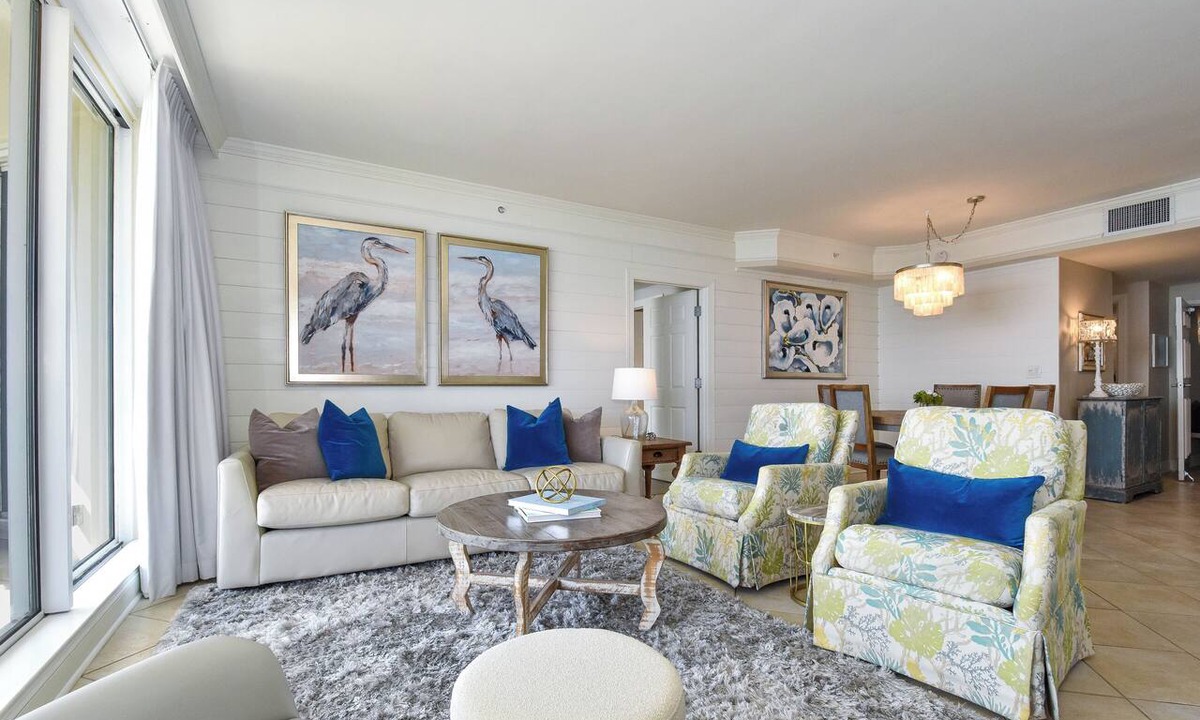 Destin Condo | Updated beachfront condo w/great early spring & summer rates! Book now! 💙🏖☀
