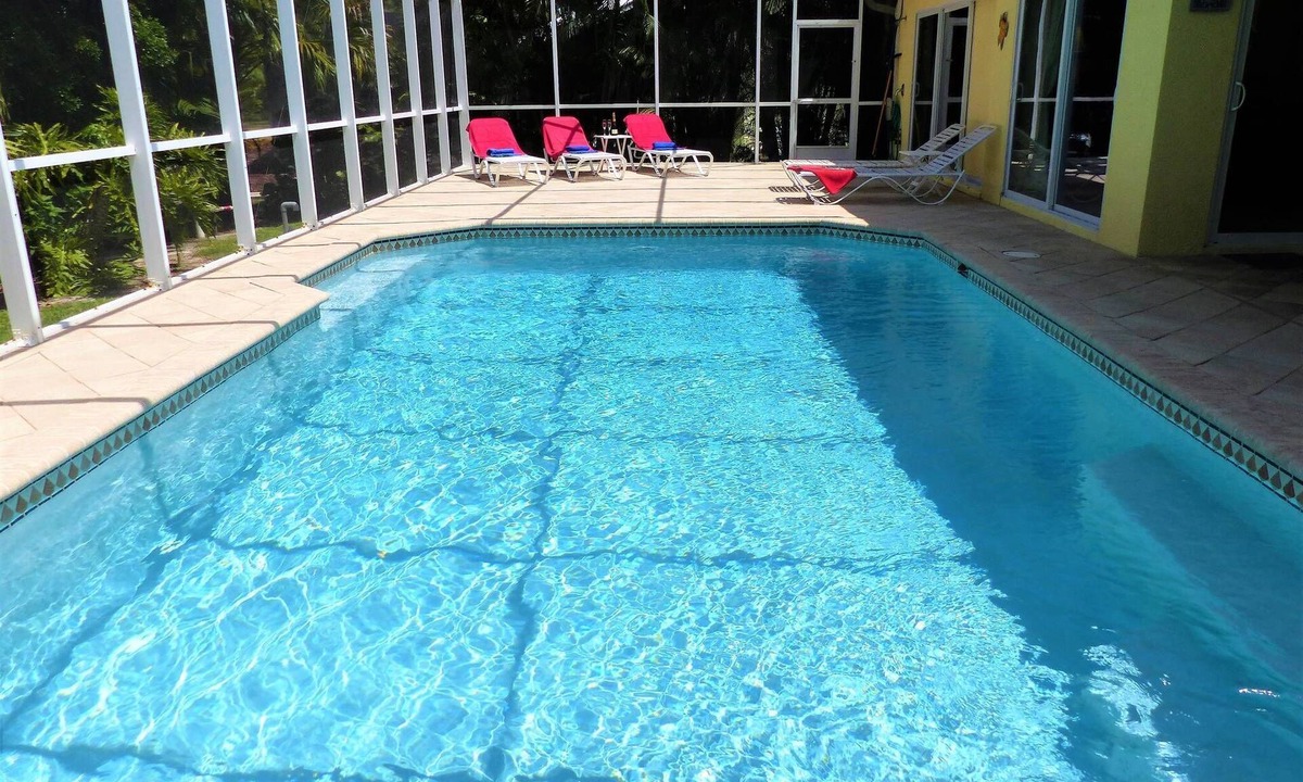 Burnt Store Villa | Villa Lahaina | Heated Pool Home
