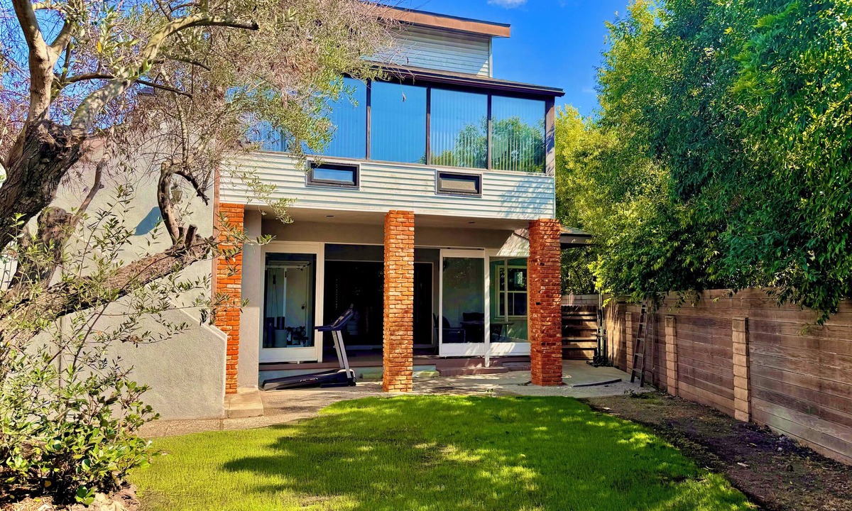 Mar Vista House | West LA ~ Beach Family Home & Large Private Backyard ~ 4-Bed 3-BR 2-BA