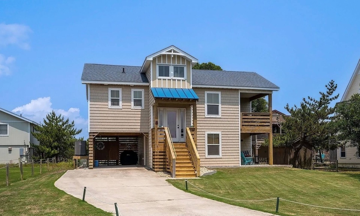 Kill Devil Hills House | Work Trip: 500ft. to the Beach | Hot Tub | Pets OK
