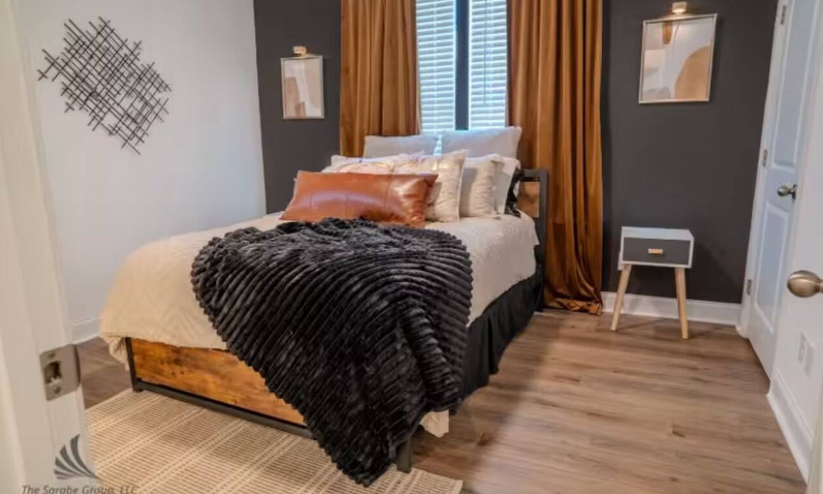 Biddleville House | Your Charlotte Basecamp - 10min to Everything