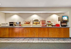 2-Star Hotel ∙ Ramada by Wyndham Saco/Old Orchard Beach Area