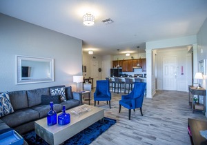 Altavista Lakeview Condo by RedAwning