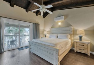 Beach Getaway! Pet-friendly! Chateau La Mer 15E!
