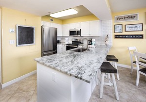 PI 406: Sunset Shores - Take A Look! Perfect Beach Retreat with Beach Service