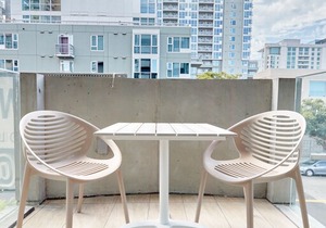 Sonder | The Continental | Bright Studio + Balcony