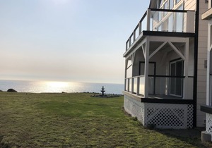 The Castle Inn of the Lost Coast Queen Suite #1