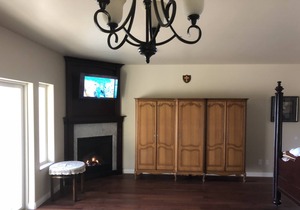 The Castle Inn of the Lost Coast Queen Suite #1