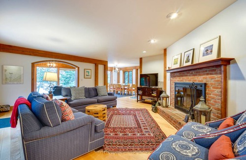 Plymouth House | 464 m² House ∙ 6 bedrooms ∙ 8 guests